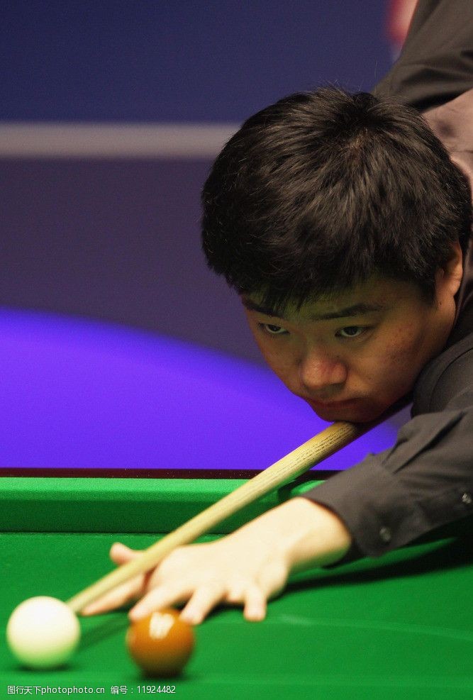 年轻后卫 年轻后卫