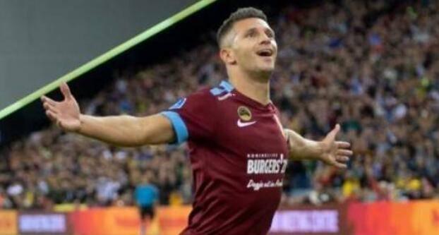 球员以替补 球员以替补