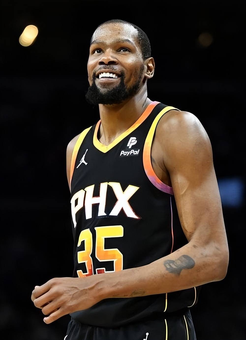 距落后曼城 距落后曼城